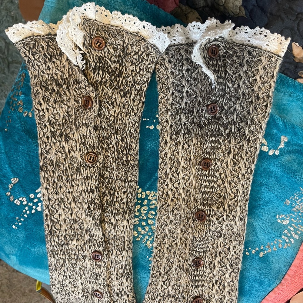Knit Leg Warmers with Lace Trim